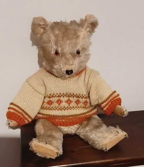 **BEAR KNITS** Hand Knitted fairisle jumper to fit approx.17