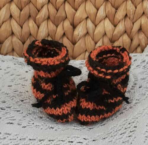 **BEAR KNITS** Hand Knitted 'Halloween' lace up Boots fit up to 2.5
