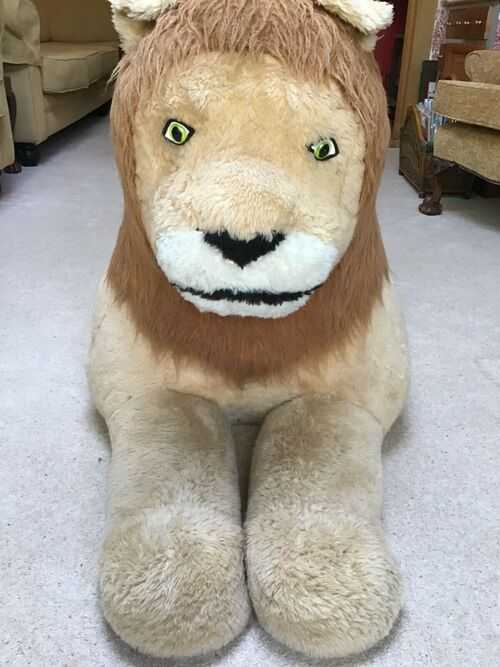 Vintage toy Lion large bought in the 1970s non branded.