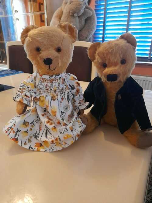 Frank and Flo, 2 well loved Musical Teddy Bears from the 1950's.