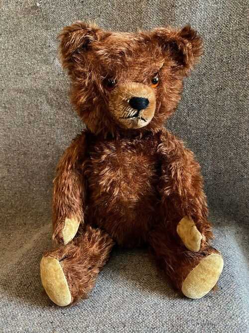 Peter, an old German vintage teddy bear in dark cinnamon mohair | 42cm/16.5