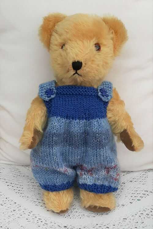 **BEAR KNITS** Hand Knitted blue overalls to fit 12
