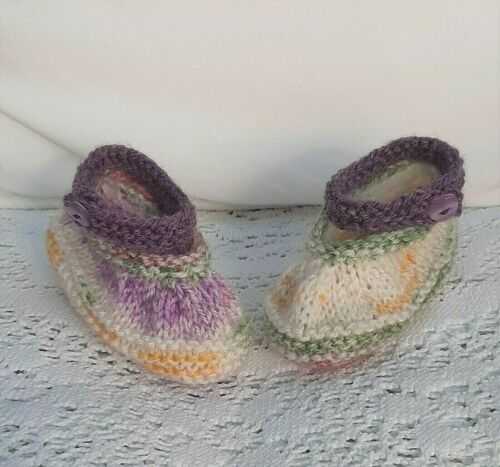 *BEAR KNITS* Hand Knitted ankle strap shoes in mauves fit up  to 3.5