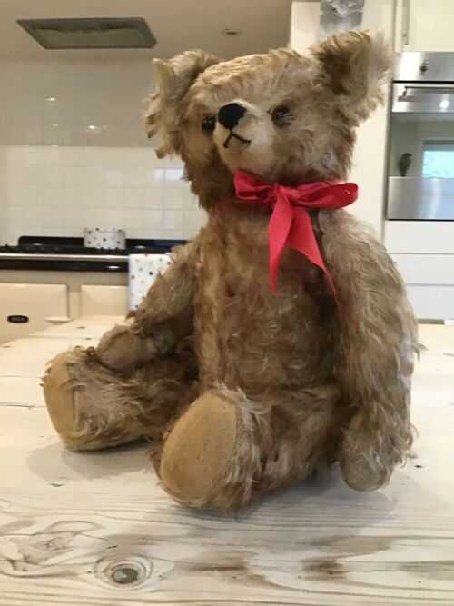Antique Vintage Bear,Old straw stuffed mohair toy teddy bear with growler.