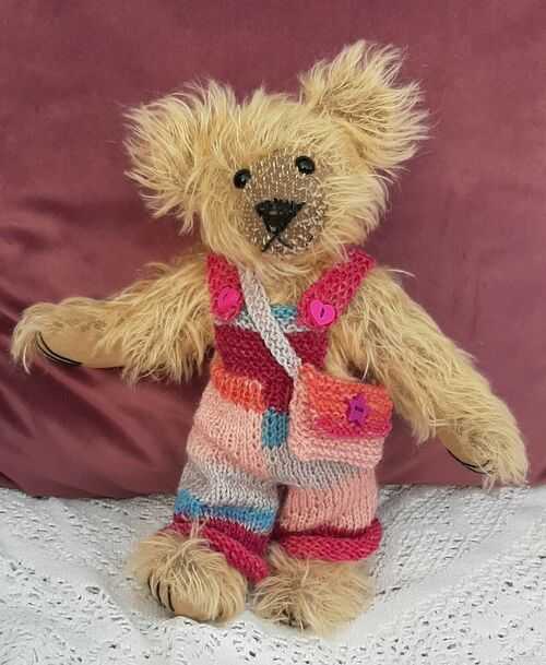 **BEAR KNITS** Hand knitted  Dungarees and Bag in pink shades to fit 10