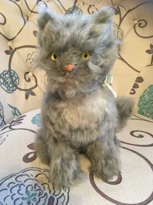 RARE ANTIQUE FARNELL'S ALPHA TOYS MOHAIR MUSICAL CAT NAMED BETSY.