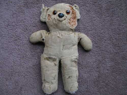 vintage/old teddy bear in real need of tlc but cute