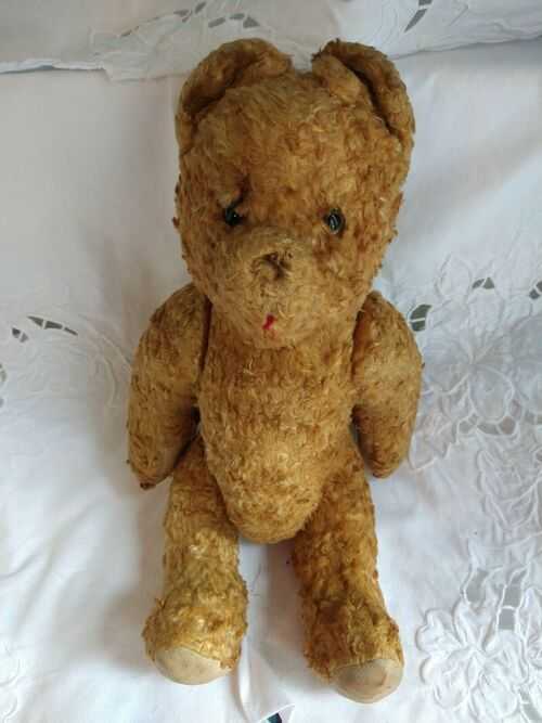 Antique Golden Teddy Bear, Slight Hump Back, Moving Limbs, Glass Eyes, 13.5