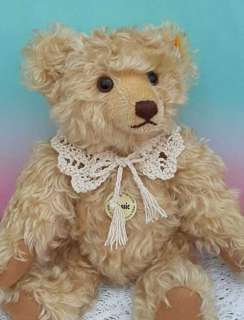 **BEAR KNITS** Hand Knitted ecru lacey collar to fit  medium size teddy