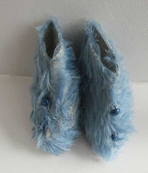 SMALL PAIR MOHAIR BOOTEES WITH BOOT BUTTONS FOR ANTIQUE TEDDY BEARS