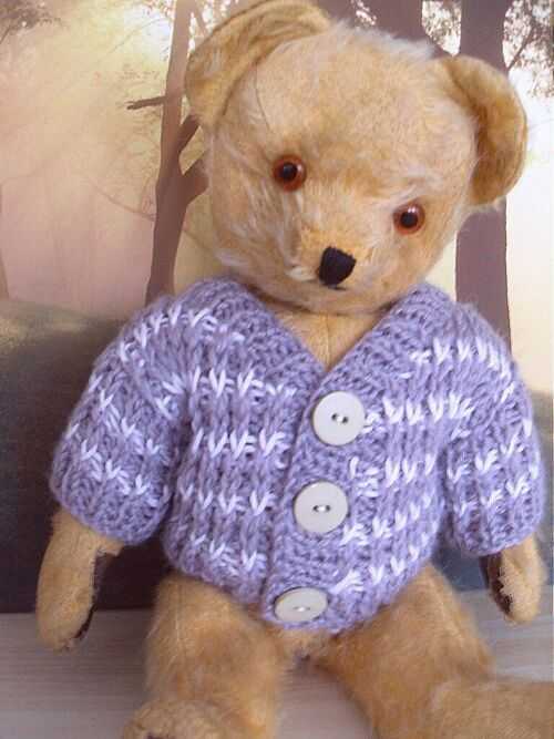 BEAR WEAR Hand knitted v neck cardigan for approx.14