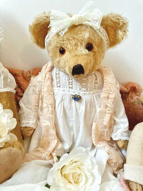 *Amelia* 1940s Merrythought 22 Teddy Bear c/w Antique Outfit and Brooch