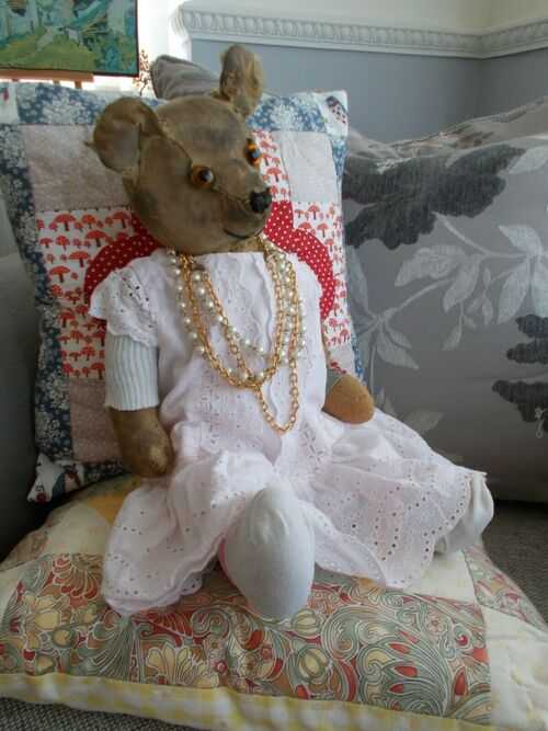 The Duchess - A Fabulous but Tatty Old 1920's/30's  Bear in Finery