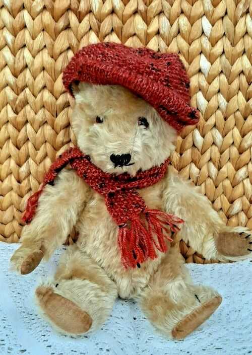 *BEAR KNITS*Hand Knitted rust fleck  Peak Cap and scarf to fit 12.5