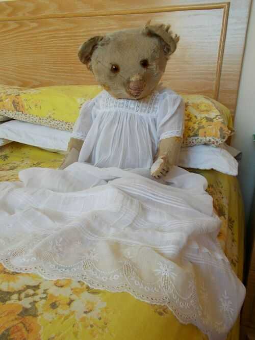 Lovely Old/Antique Baby Dress - Bears/Dolls