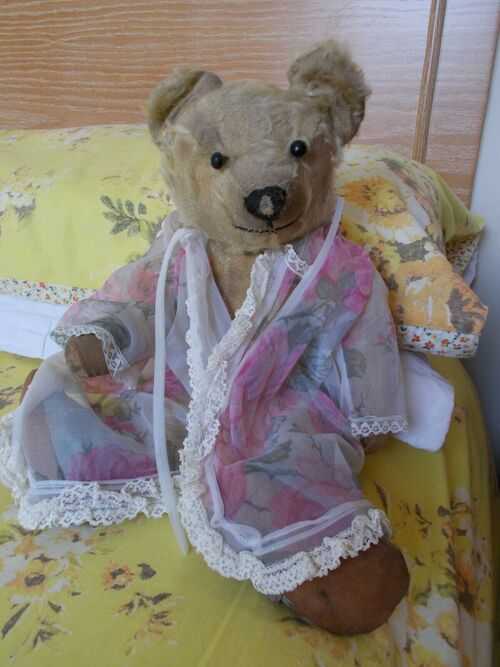 Very Pretty Vintage Floaty Gown - Bears/Dolls