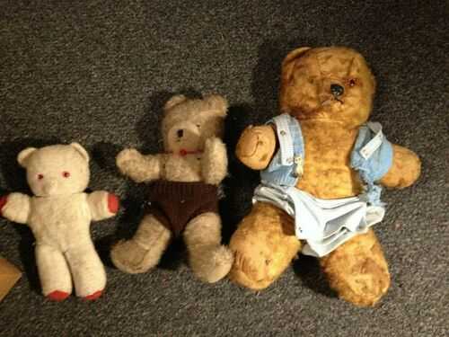 3 old teddy bears
