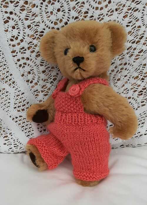 **BEAR KNITS**  Hand Knitted teddy clothes  Dungarees in 'melon'  fit 10 