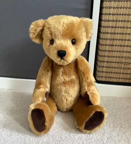 Collectable Bruin Jointed Hump back Teddy Bear.