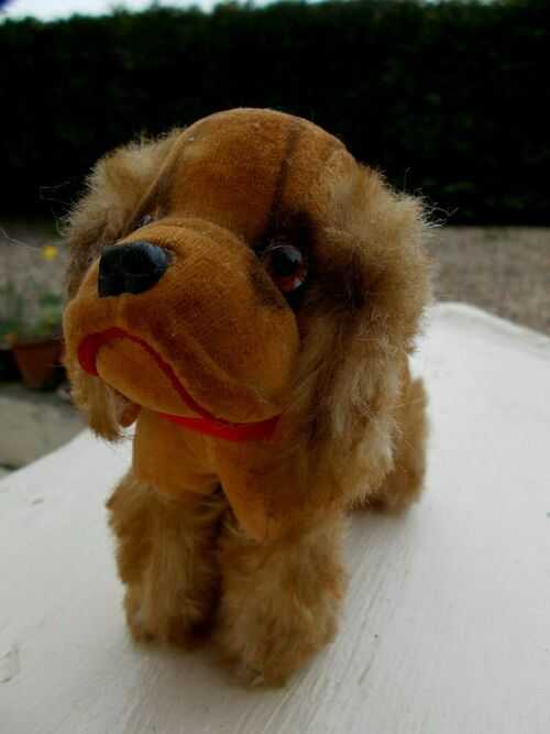VINTAGE STRAW FILLED VELVETEEN TOY SPANIEL DOG WITH GLASS EYES ~TEDDY BEARS PAL