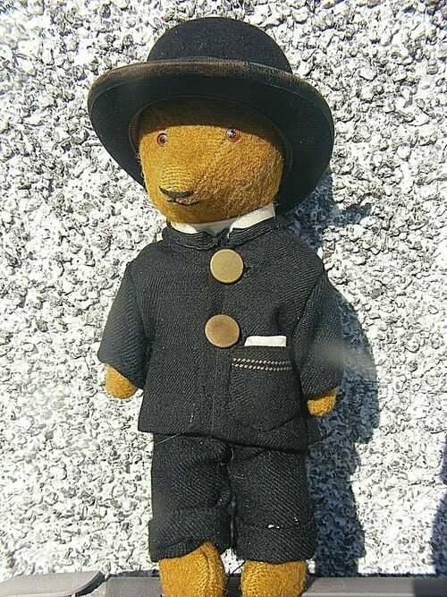 TEDDY BEAR WITH BOWLER HAT