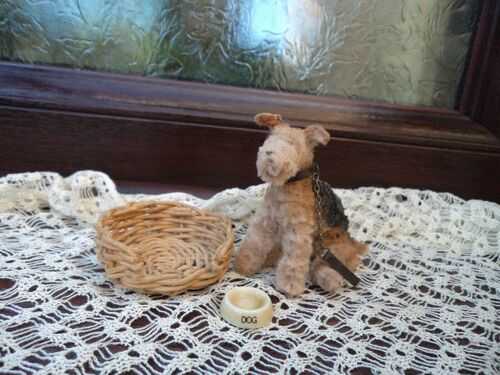 Exquisite tiny miniature pipe cleaner Airedale terrier dog ideal for dolls house