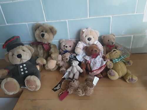Vintage lot of mixed make teddy bears (some with labels)
