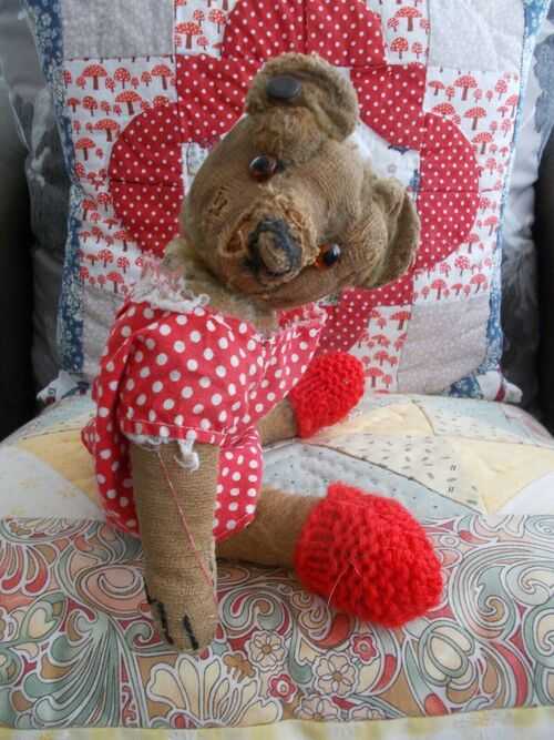 Poorly Old 1930's Chad Valley Bear - Needs a Home